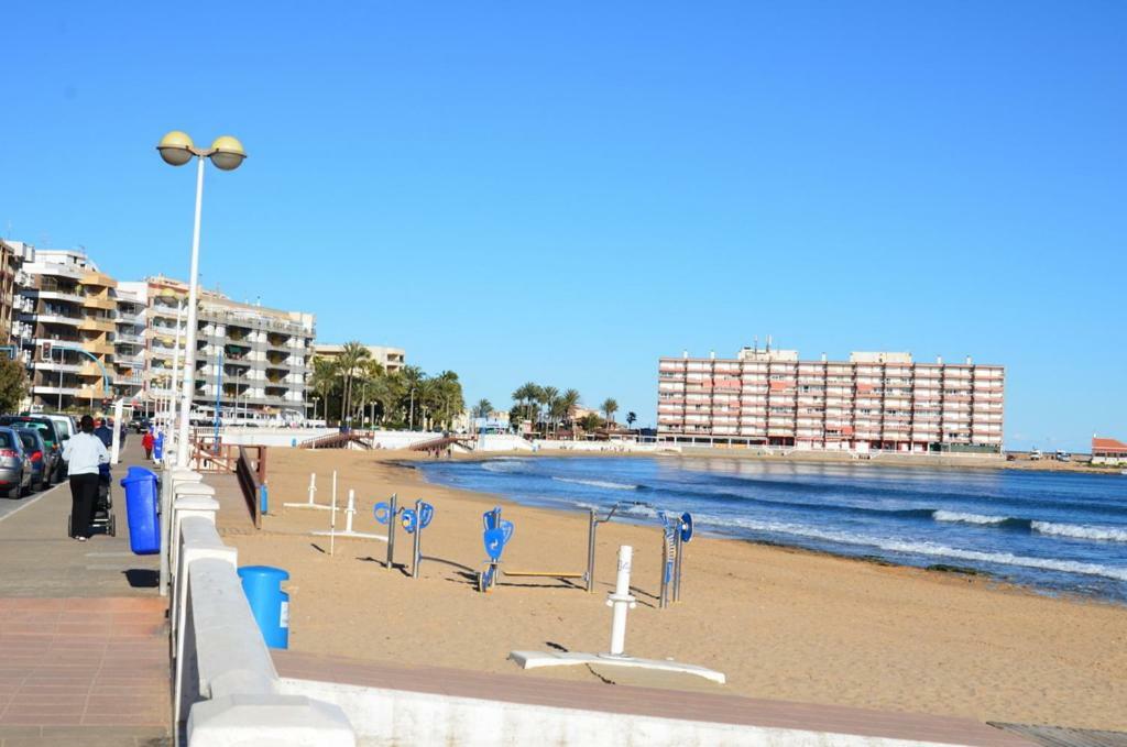 Appartement Apartamento Oslo à Torrevieja Extérieur photo
